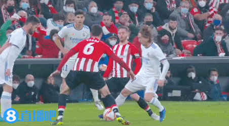 湖人轮换阵容调整效果显现