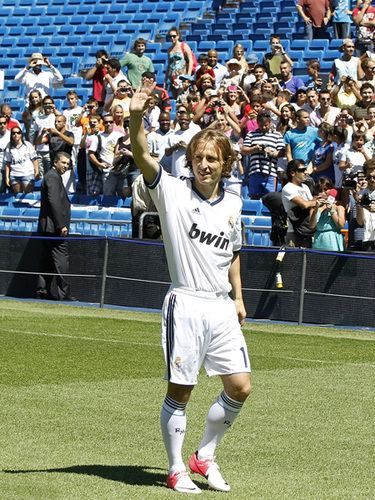 海外网友热议BLG不敌T1：Faker是对的，BLG确实比CFO更容易