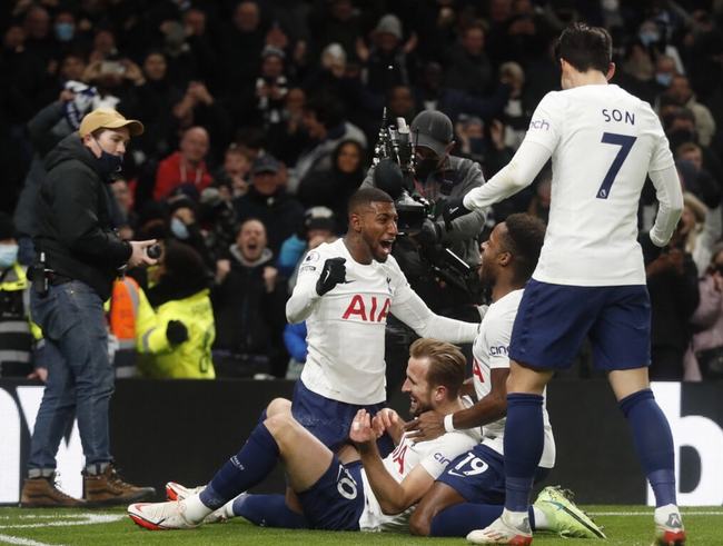 拉齐奥终结AC米兰13场不败 晋级意大利杯八强 [拉齐奥AC米兰]