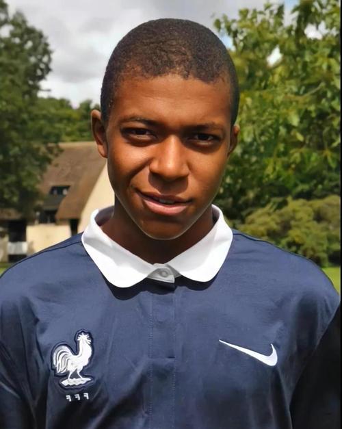 《天国：拯救2》：一部关于复仇与宽恕的中世纪史诗