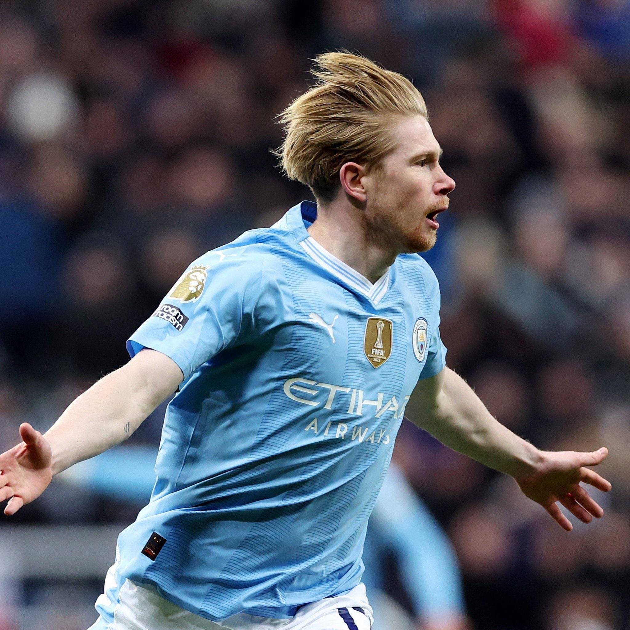 TA：告别全白球衣，阿森纳将在足总杯第3轮穿回传统红白球衣